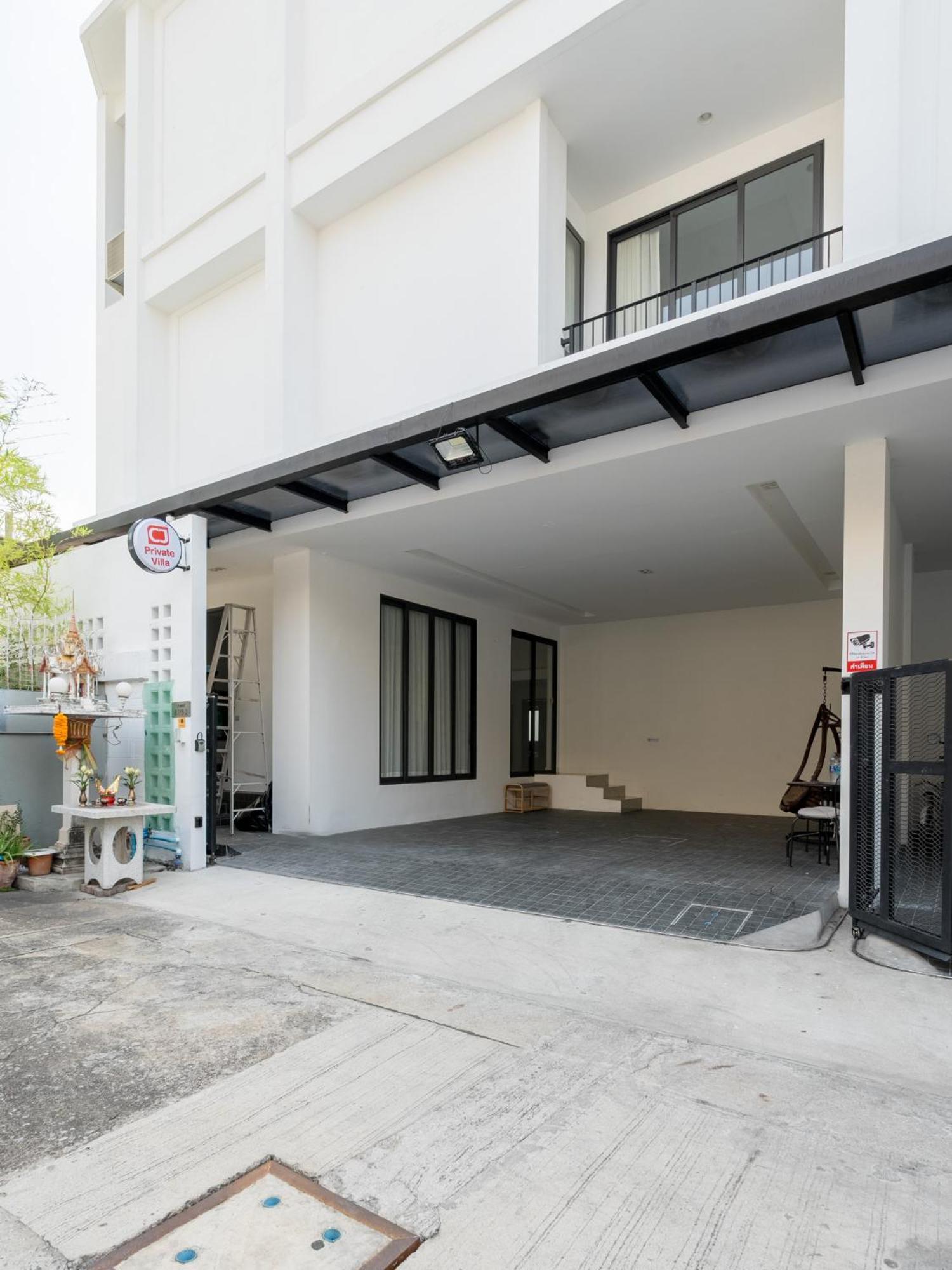 Cj Private Near Bts Thonglor Pousada Bangkok