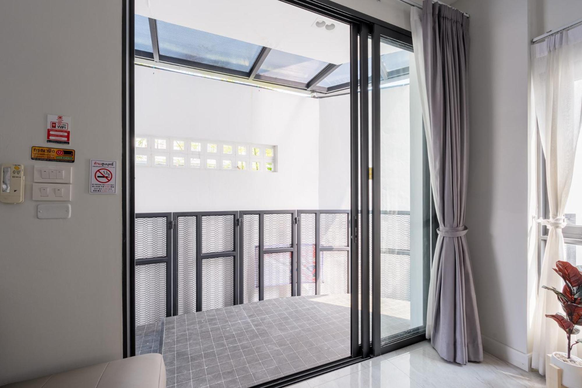 Cj Private Near Bts Thonglor Pousada Bangkok